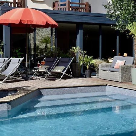 Le Trophee Boutique Hotel Spa- La Loggia Appart'Hotel-3